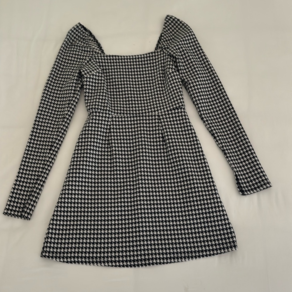 Holiday black and white long sleeve dress